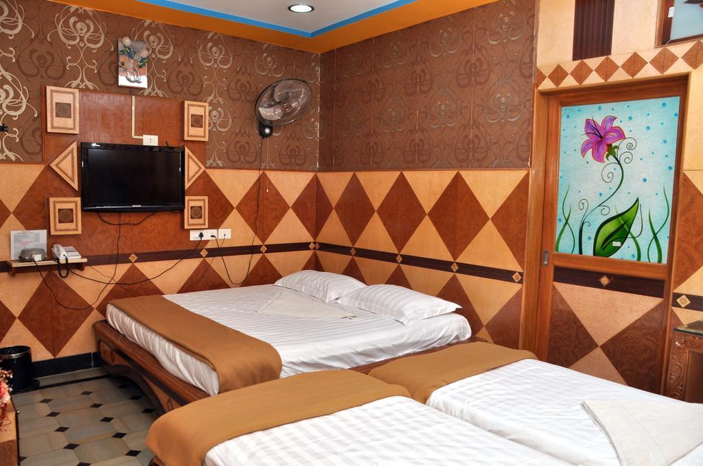 Hotel Shri Swarna'S Palace - A Business Class Hotel Tiruchirappalli Zewnętrze zdjęcie